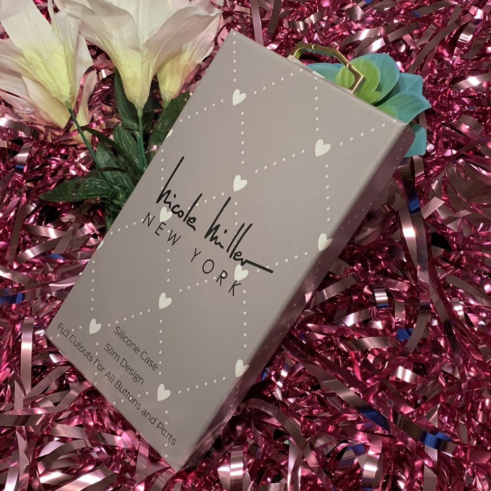 🌹NWT Nicole Miller • iPhone Pro14/14 • Pro13/13 Silver Heart Design Phone Case - Picture 2 of 5